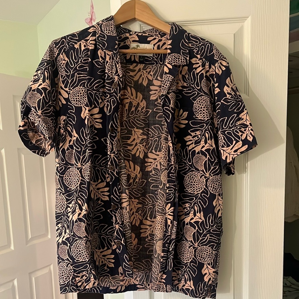 Patagonia Men's Casual Button Down Shirt - Black and Pink